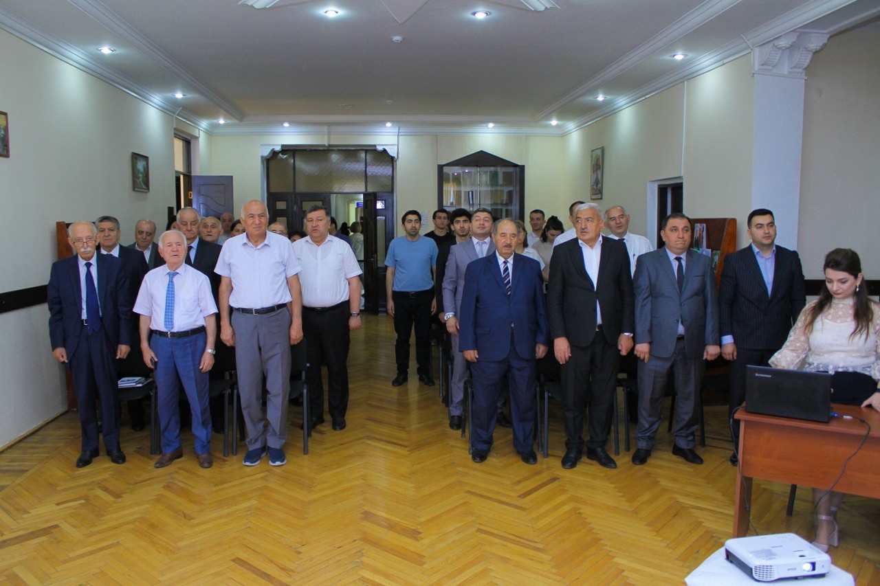 ADAU-da yeni dərsliklərin təqdimatı keçirilib - FOTOLAR